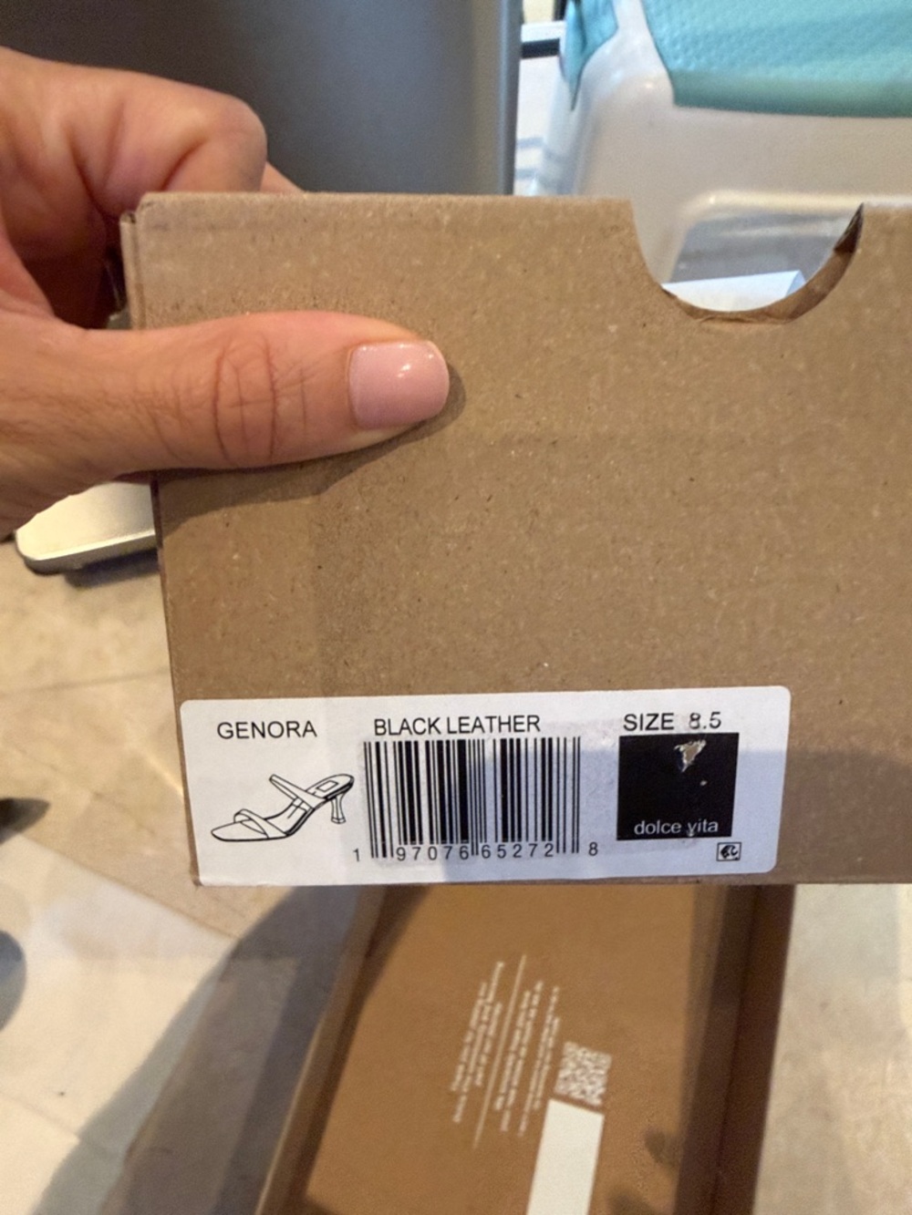 Dolce Vita Black Genora Sandal NWT - Picture 5 of 5